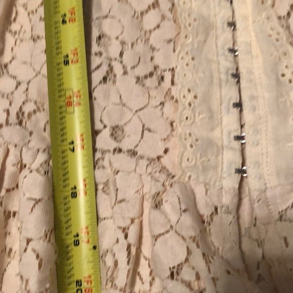 Cream Lace Vest Top Pretty! - Picture 6 of 7